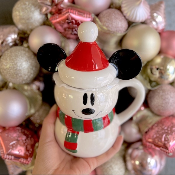 ✨NEW🎁Mickey Mouse Snowman 2023 Christmas Mug with Topper🐭 - Picture 6 of 6
